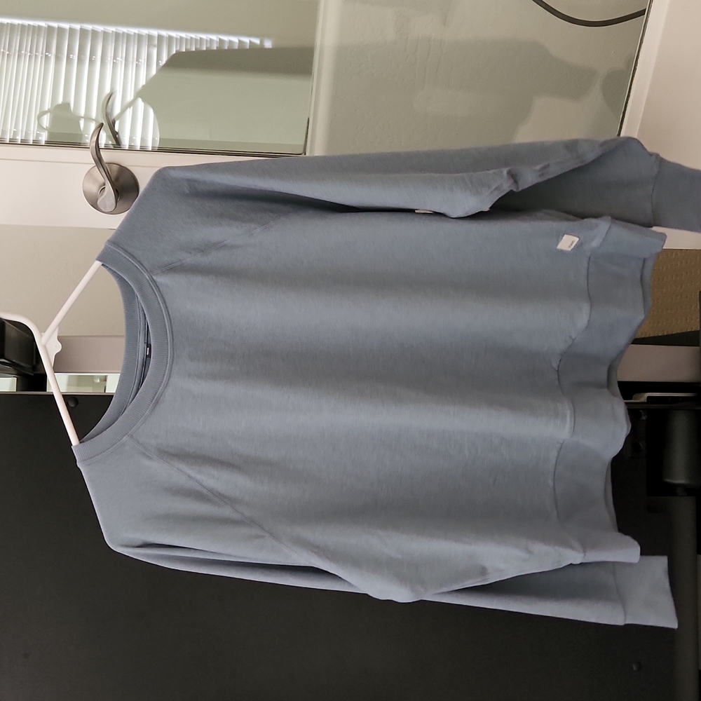 Vuori sweatshirt slate blue